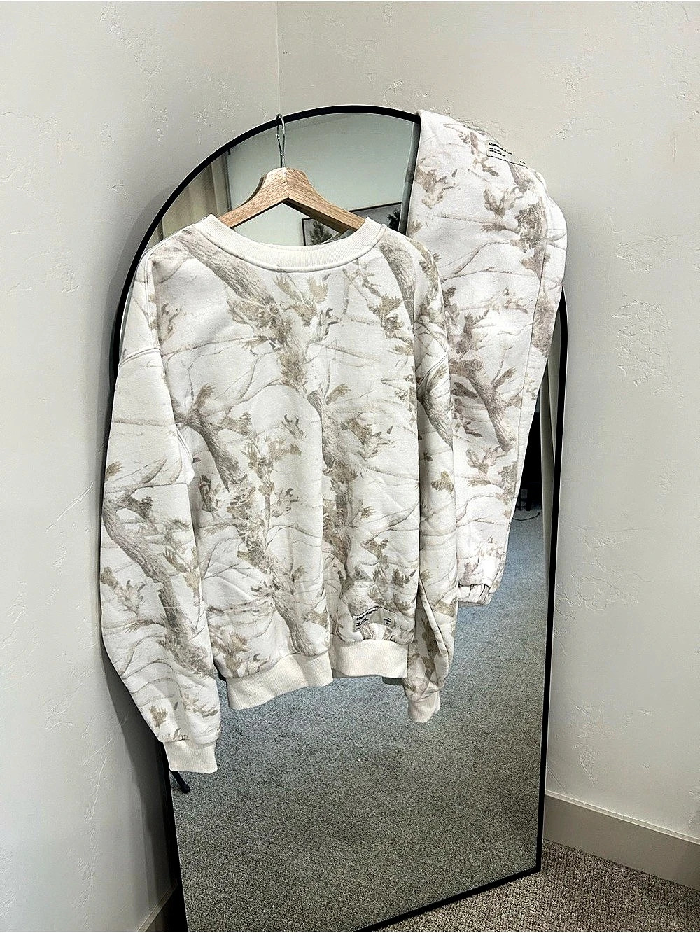 Comfrt Go Outside camo Sweat set Like New